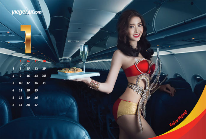 Стюардессы в бикини в календаре авиакомпании VietJet Стюардессы в бикини в календаре авиакомпании VietJet