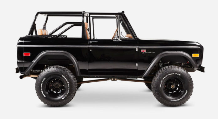 Ford Bronco 1971 года Обновленный Ford Bronco 1971 года, вид сбоку