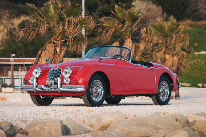 Jaguar XK 150 3.8 Roadster 1960 года Jaguar XK 150 3.8 Roadster 1960 года