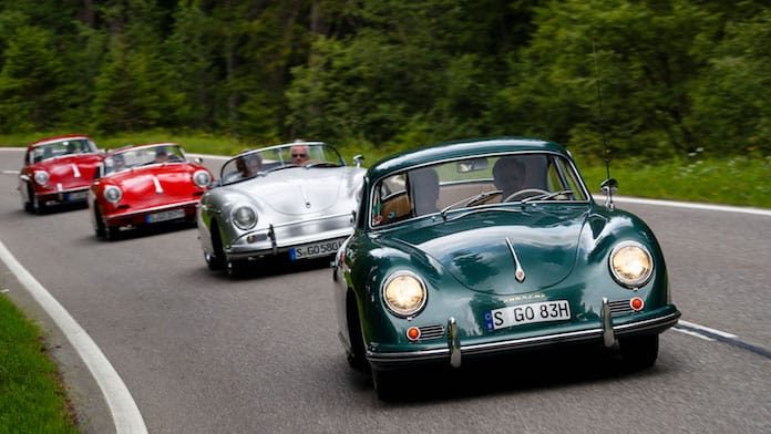 Porsche 356 на автопробеге по швейцарской провинции Porsche 356 на автопробеге по швейцарской провинции