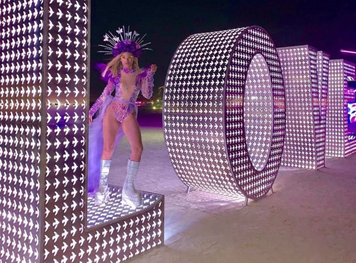 Burning Man 2019 и Black Rock City Burning Man 2019 и Black Rock City Girls